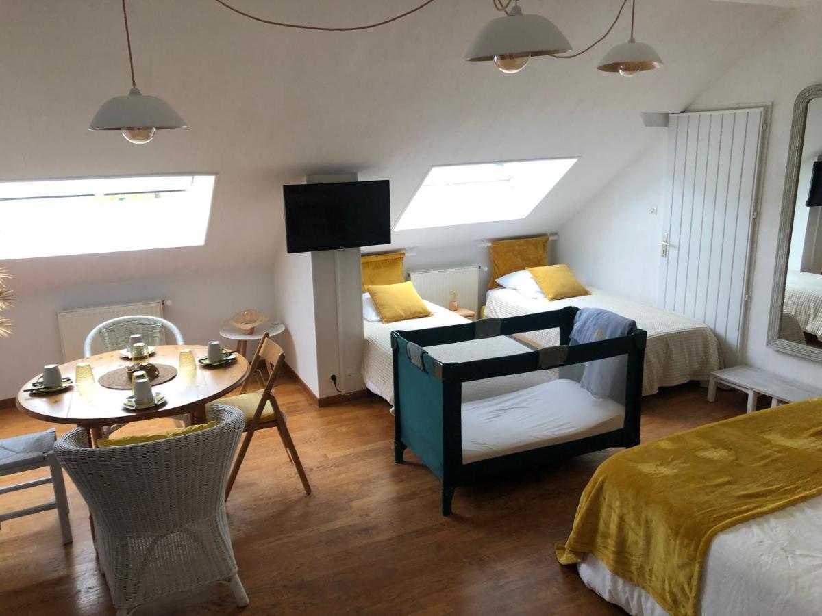 Grande Chambre Familiale Jaune Tout Bonnement Bien Putot-en-Auge Buitenkant foto