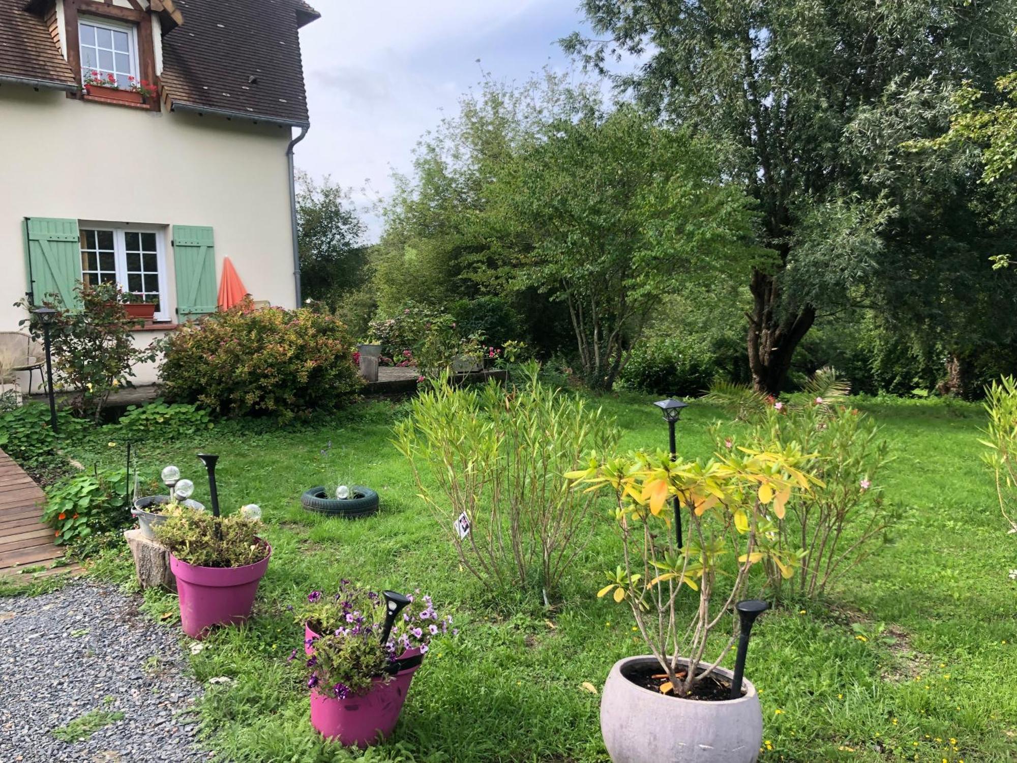 Grande Chambre Familiale Jaune Tout Bonnement Bien Putot-en-Auge Buitenkant foto